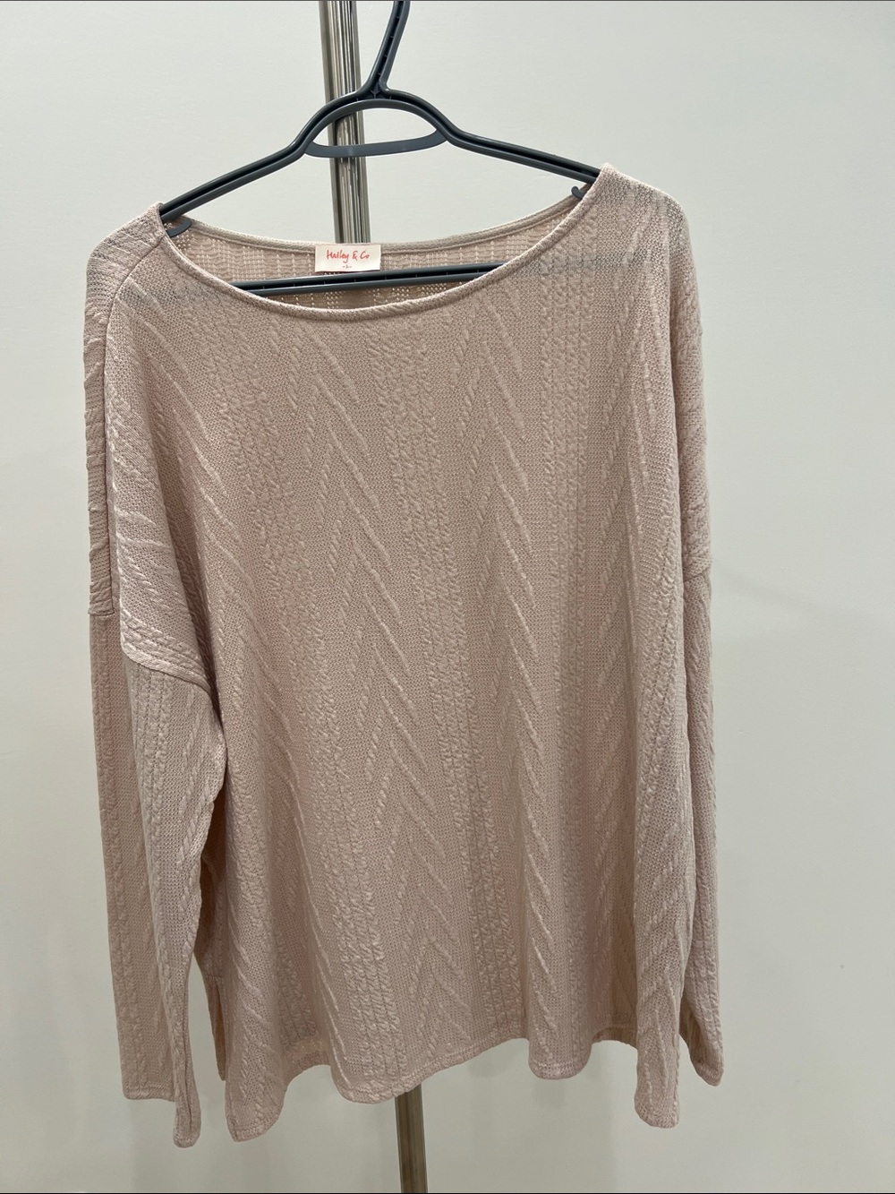 Women's Long-Sleeve Cable Knit Top in Blush/Cream